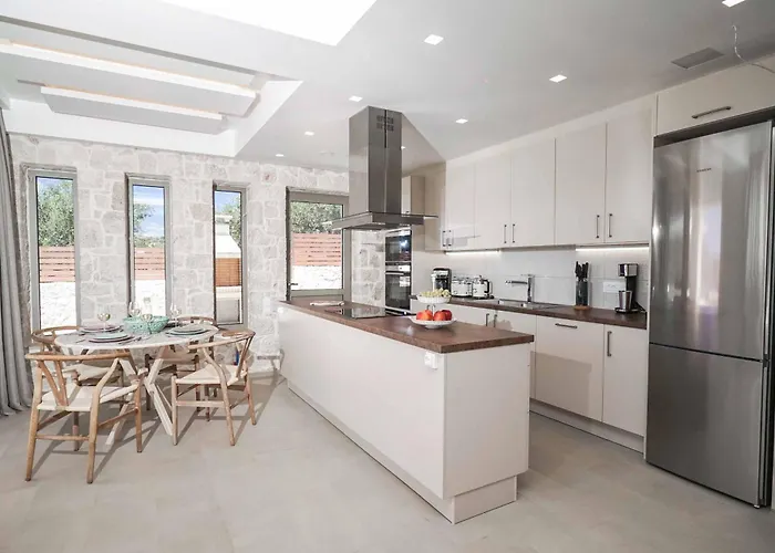 Pangea Kalli Trapezaki (Kefalonia)