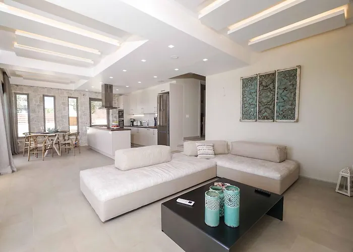 Pangea Kalli * Trapezaki (Kefalonia)